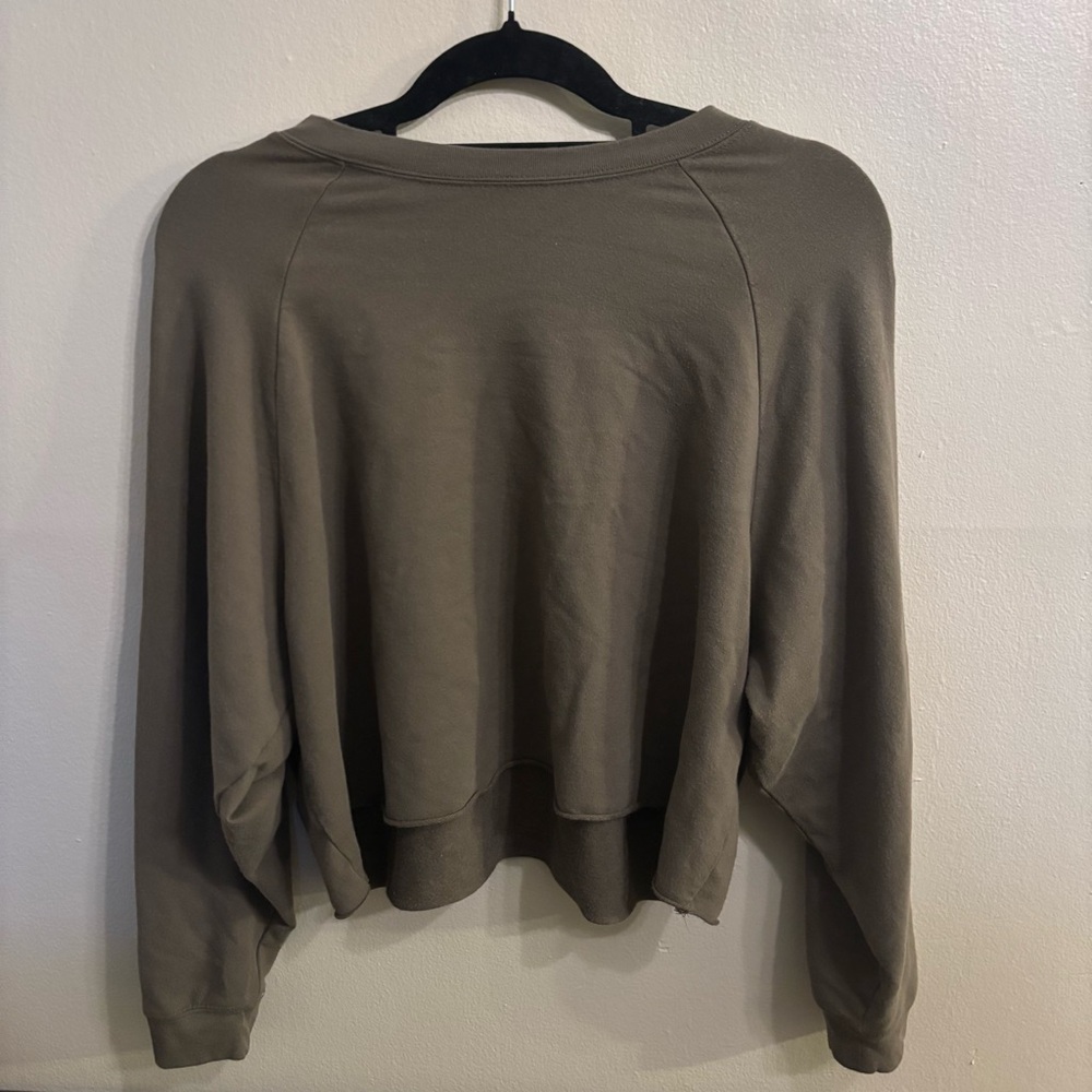 Casual Olive Green Women's Top - Picture 1 of 3